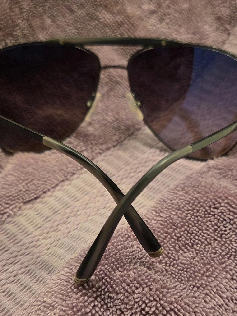 decode Los Angeles Grey TitaniumAviator Sunglasses with Mirrored Silver Lenses.